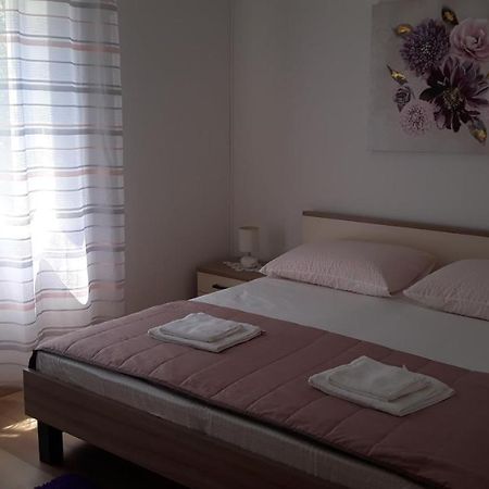 Mini Apartment Petra - Rooms Purple & Green With Kitchen And Garden Dubrovnik Ngoại thất bức ảnh
