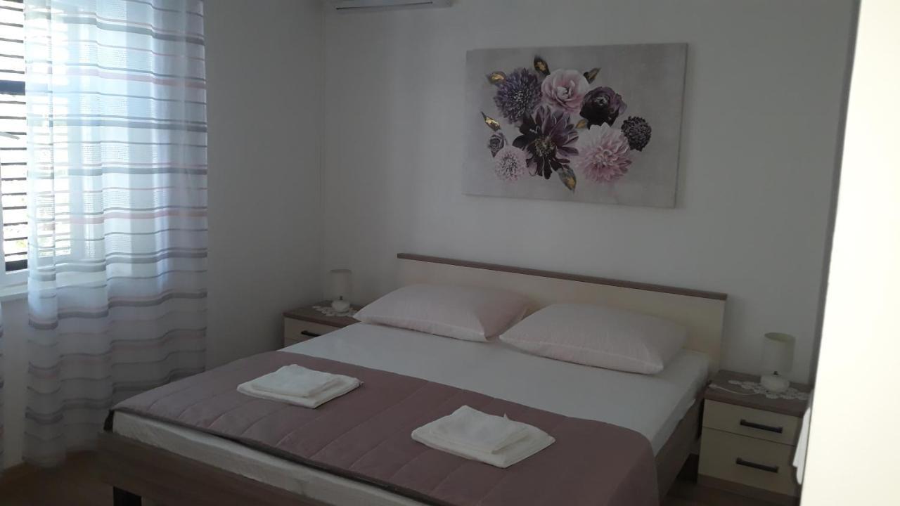 Mini Apartment Petra - Rooms Purple & Green With Kitchen And Garden Dubrovnik Phòng bức ảnh