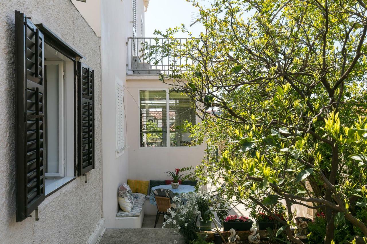 Mini Apartment Petra - Rooms Purple & Green With Kitchen And Garden Dubrovnik Ngoại thất bức ảnh