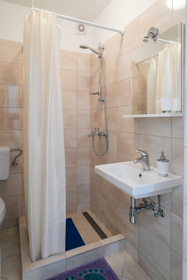 Mini Apartment Petra - Rooms Purple & Green With Kitchen And Garden Dubrovnik Ngoại thất bức ảnh