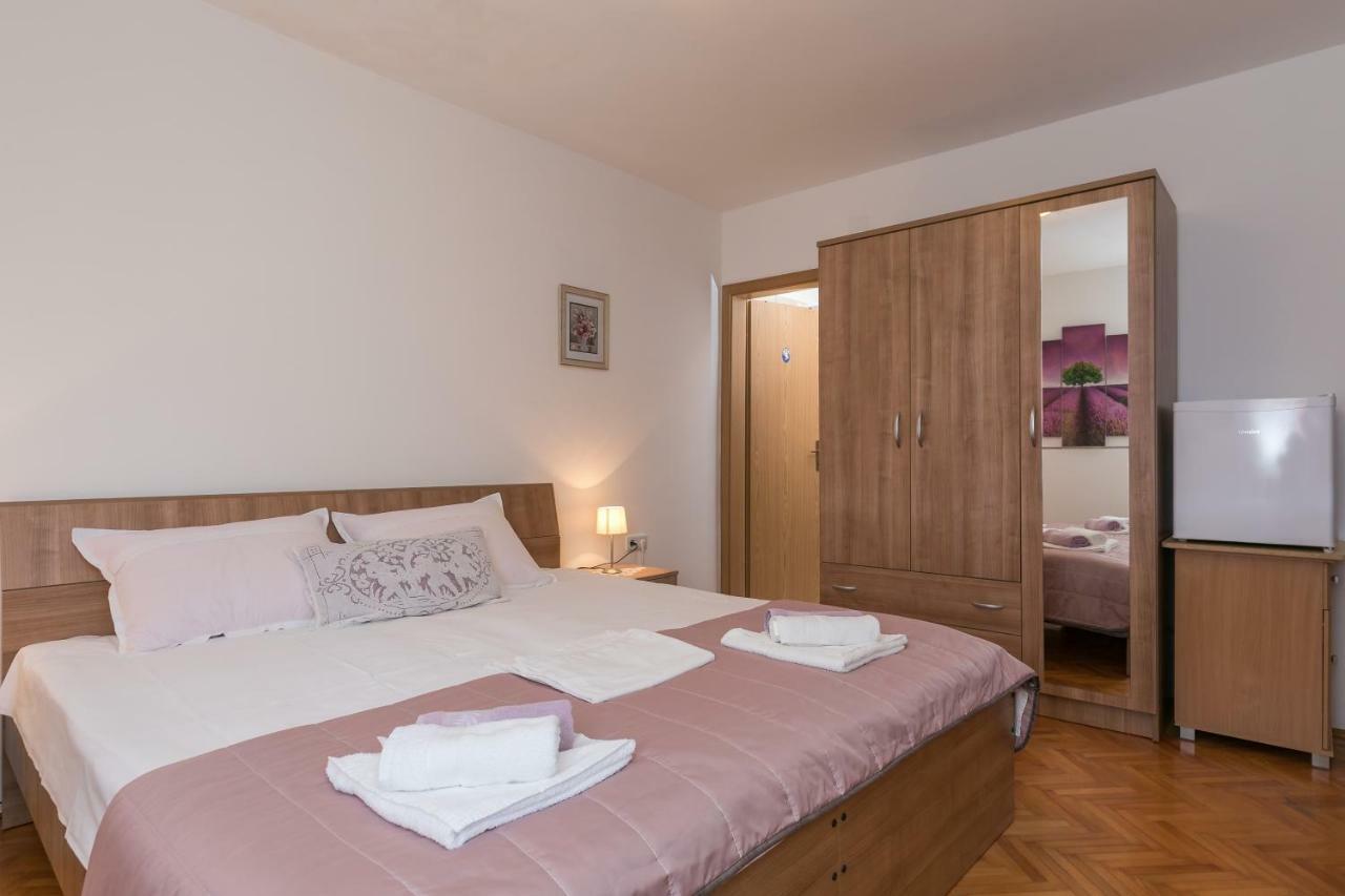 Mini Apartment Petra - Rooms Purple & Green With Kitchen And Garden Dubrovnik Ngoại thất bức ảnh