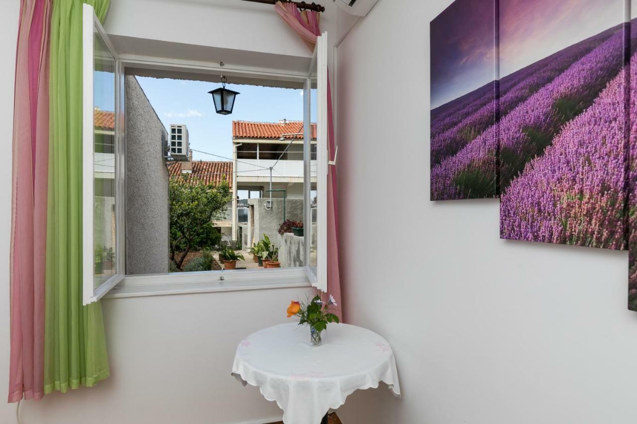 Mini Apartment Petra - Rooms Purple & Green With Kitchen And Garden Dubrovnik Ngoại thất bức ảnh